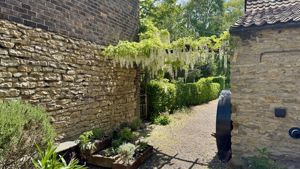 Photo 37- click for photo gallery